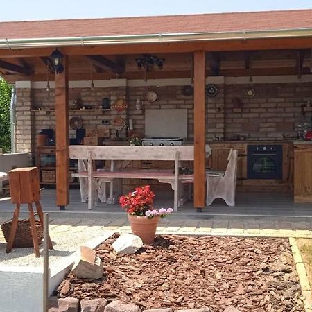 Gyoengyvirag Apartman ケストヘイ エクステリア 写真