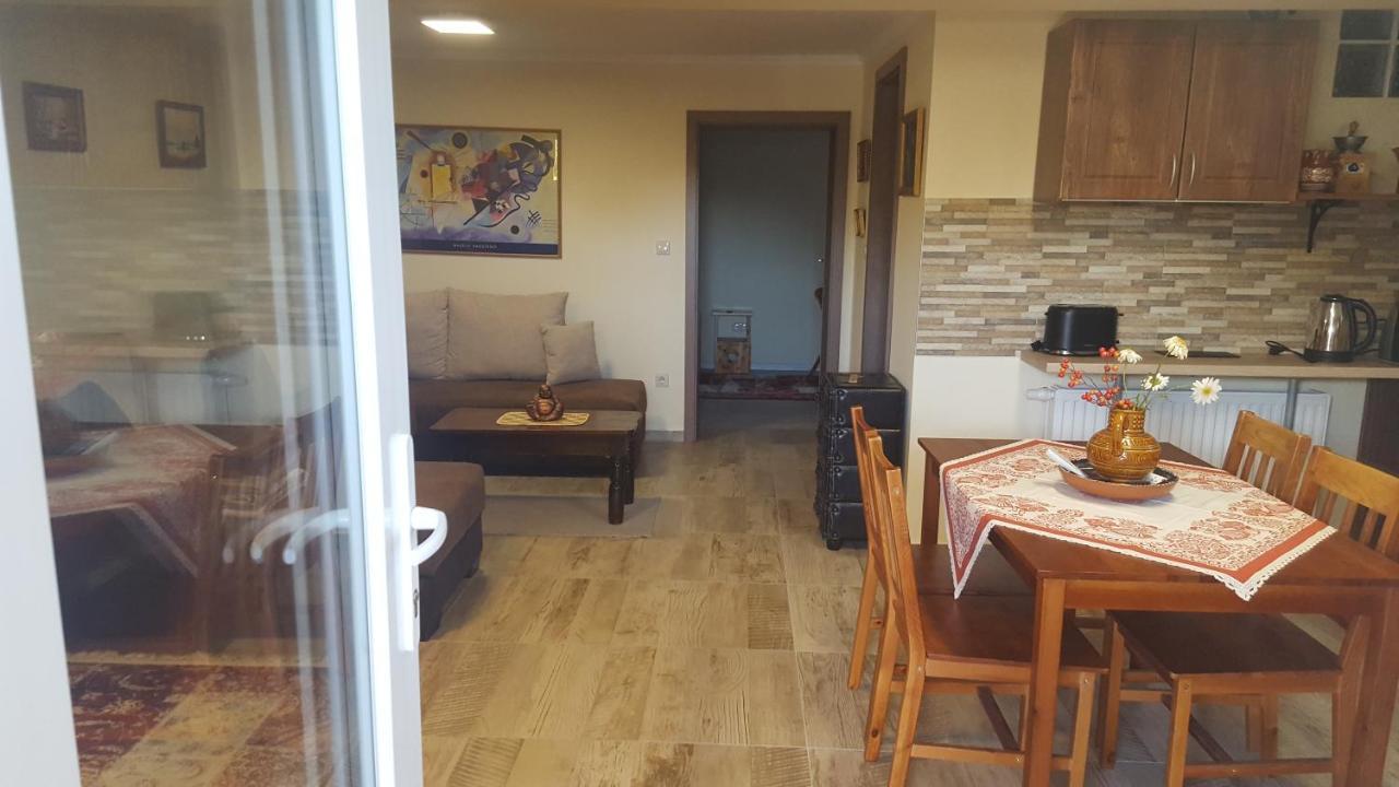 Gyoengyvirag Apartman ケストヘイ エクステリア 写真